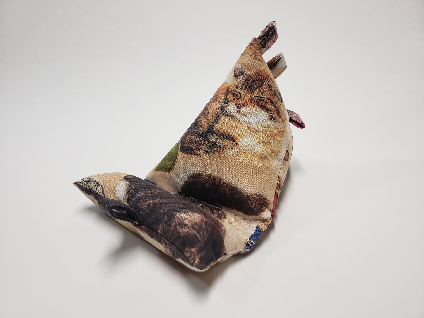 Gadget Cushion