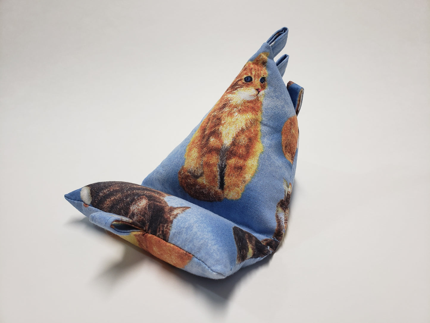 Gadget Cushion